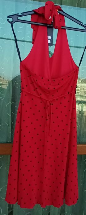 Официални блестящи рокли с лоторки сребристи златисти и черни цветове.