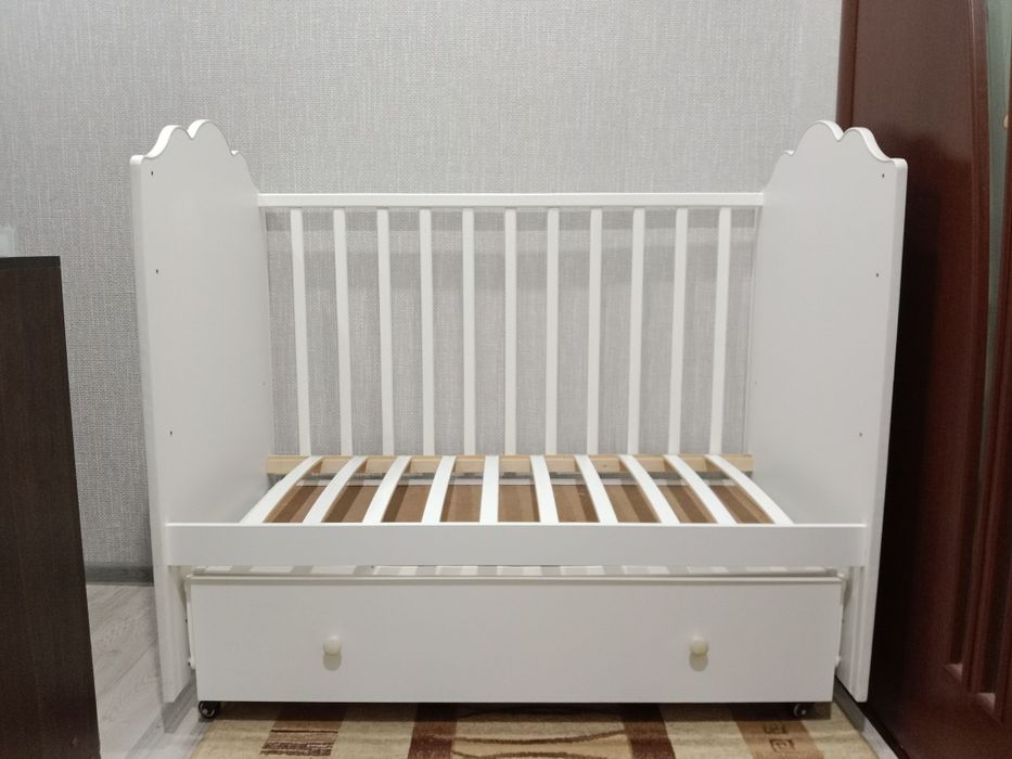 Продам детскую кроватку