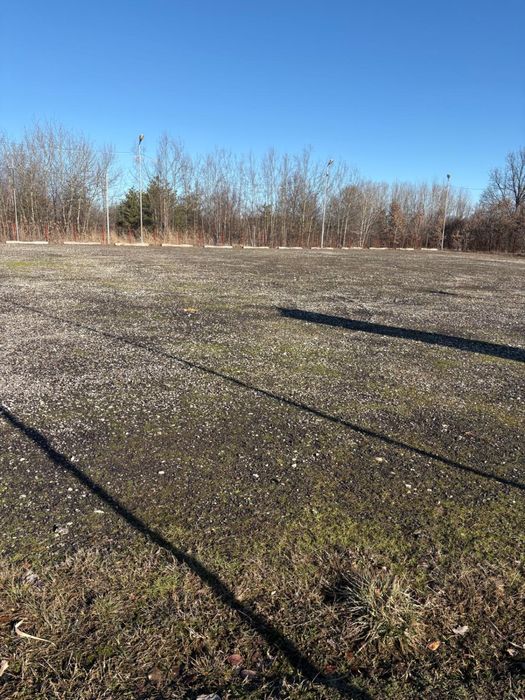 Vand sau inchiriez parcare camioane