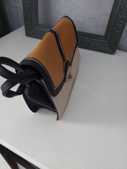 Сумочка кожаная цветная