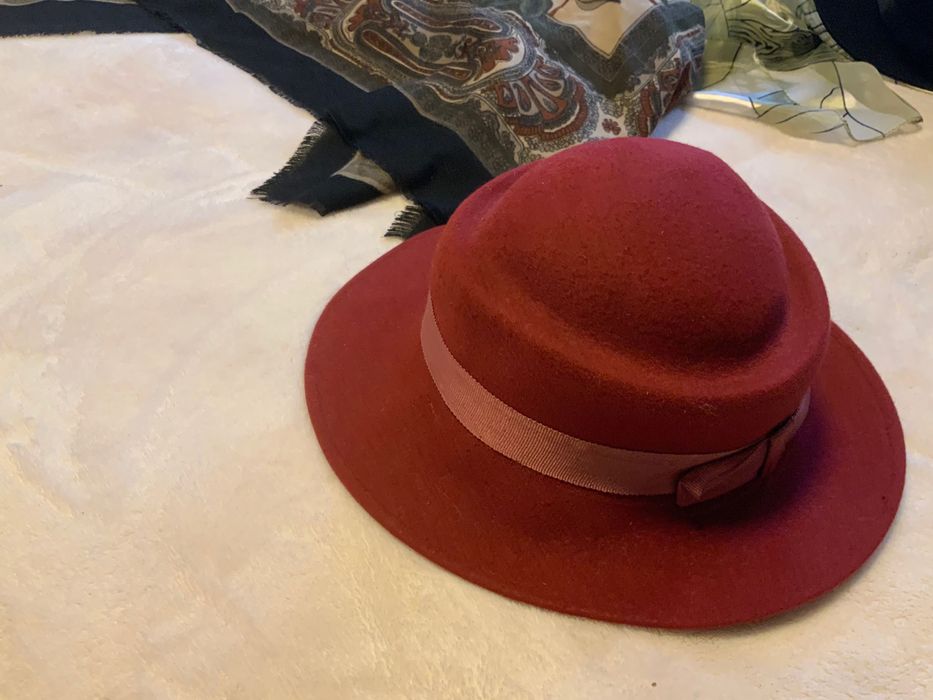 Pălărie damă fetru și mănuși piele