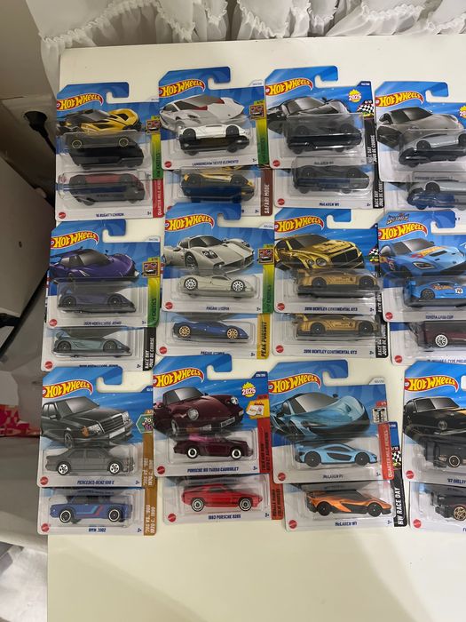 Mașinuțe hot wheels