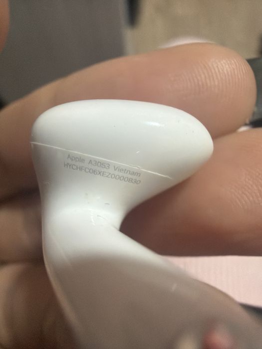 airpods 4 с левым ухом