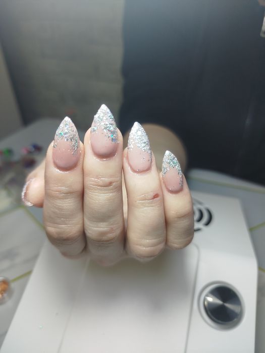 Нужны модели на ногти