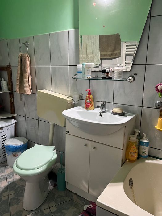 Vând apartament 4 camere Lugoj