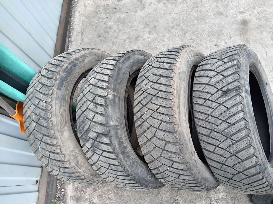 Продам шины комплект