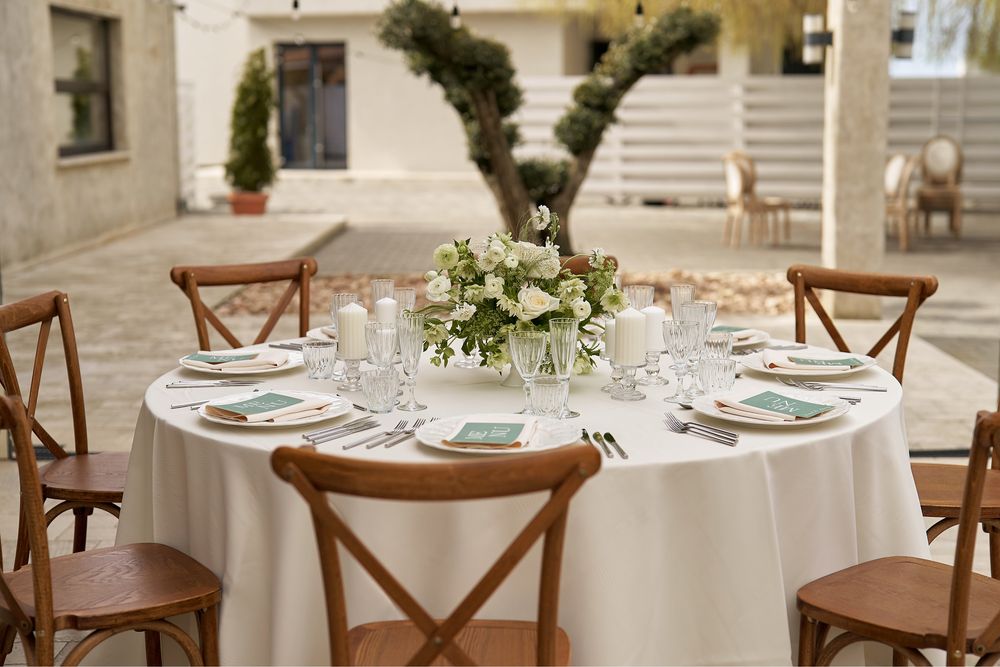 Inchiriere Scaune ,mese , corturi evenimente vesela, fete masa,servete