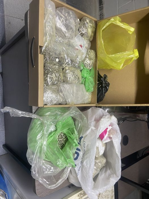 Продам декоративные болты