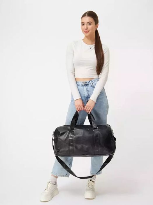 Sayohat uchun maxsus sumkalar sotuvga kildi