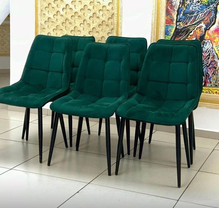 Продам стулья новые