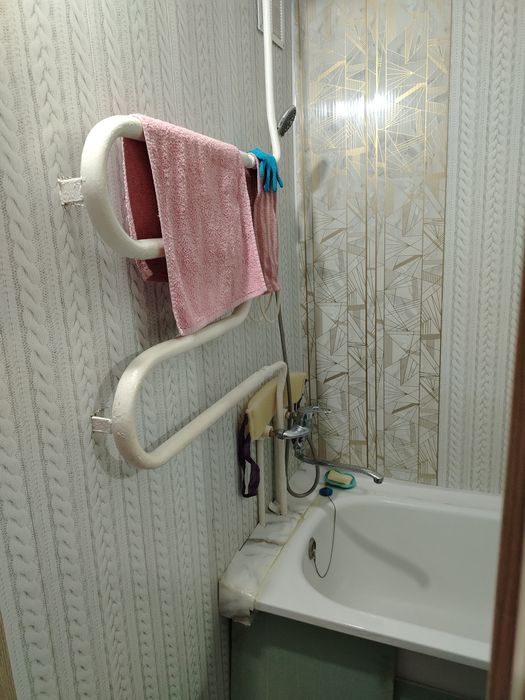 Продам  1 комнатную квартиру на химах