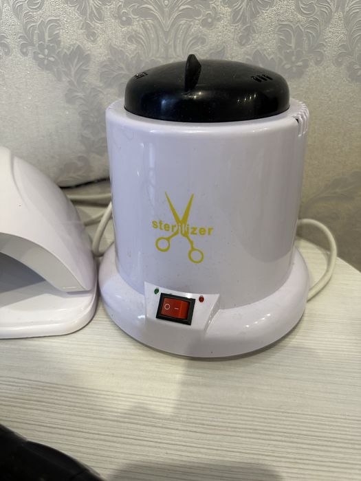 Продам лампу для маникюра