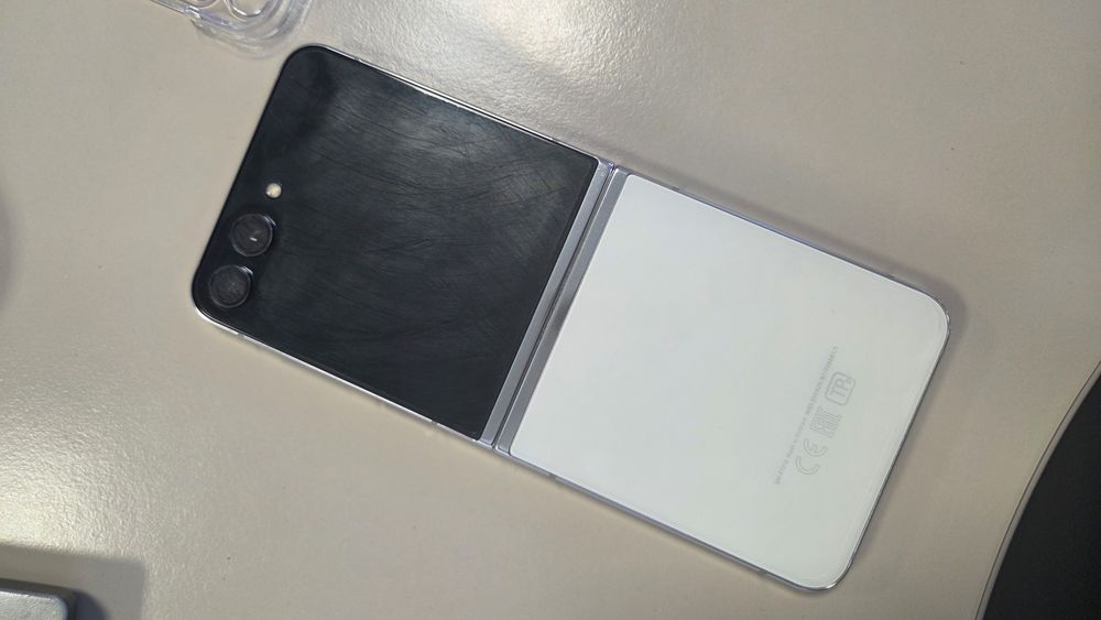 Samsung Galaxy Flip5