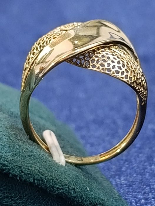 Золотые кольца , тилла узук проба 585, вес 3,97 гр  .