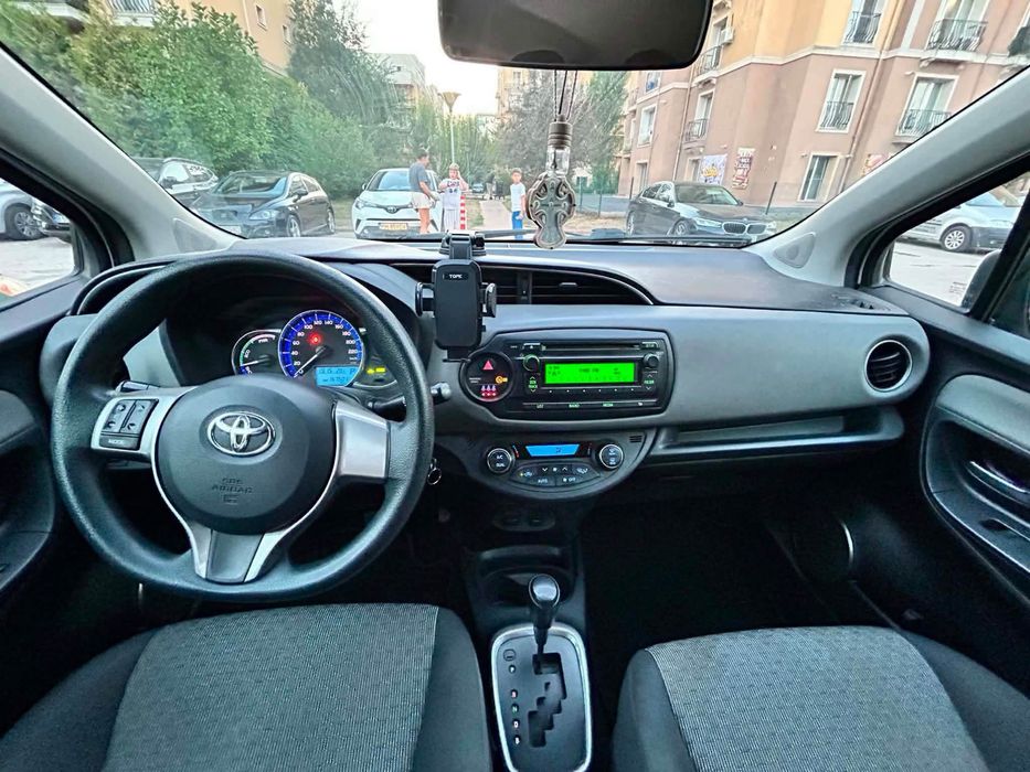 TOYOTA Yaris 2015 — imagine 5