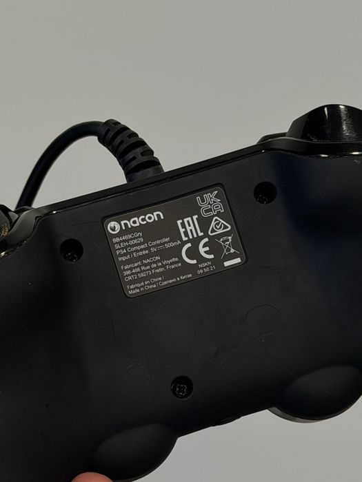 Контролер за PS4 NACON