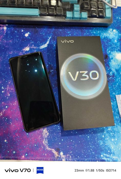 Смартфон Vivo V30 5G