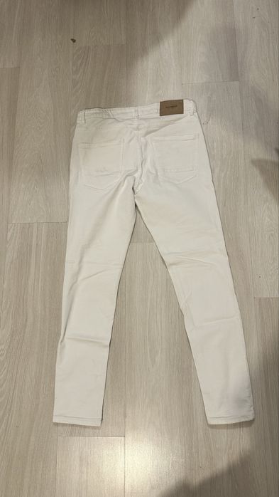 Blugi albi slim fit