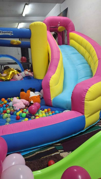 Надуваем замък, батут за скачане