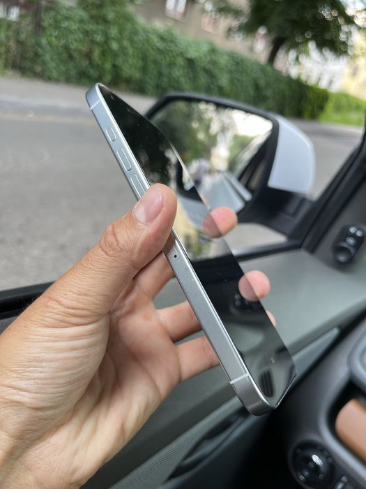Iphone 16 pro max заблокирован