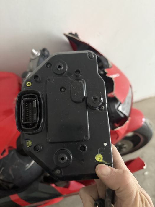 Honda cbr600rr на части