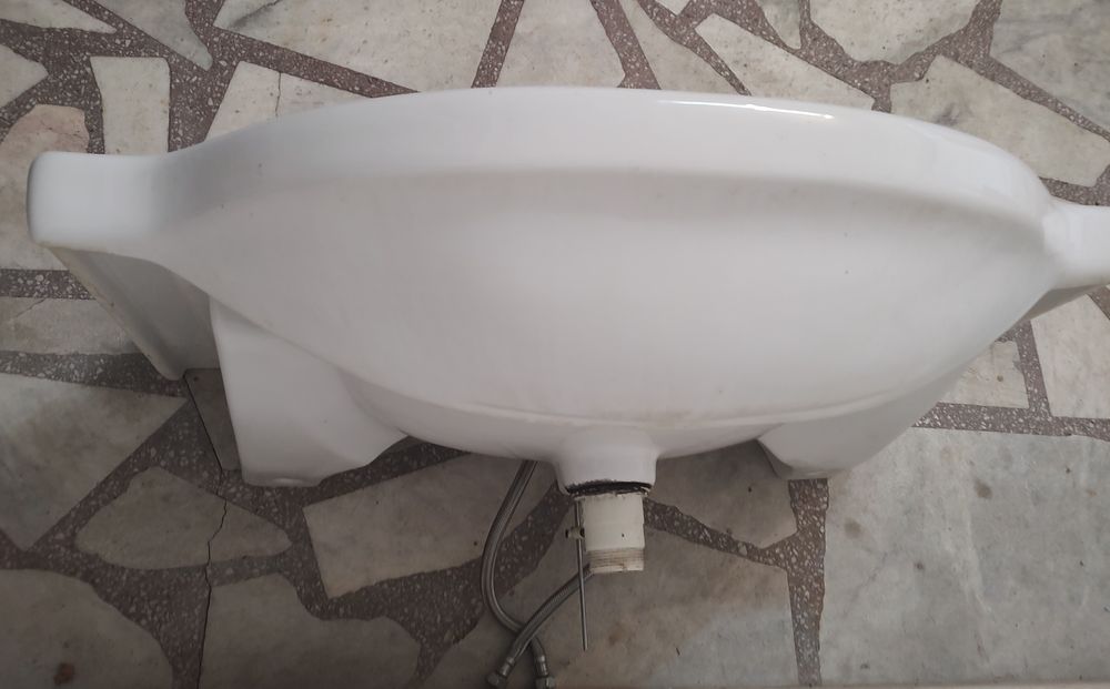 Мивка за баня и смесител