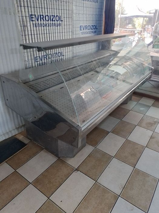 Xaladilnik vitrina sotiladi polni nerjaveyka