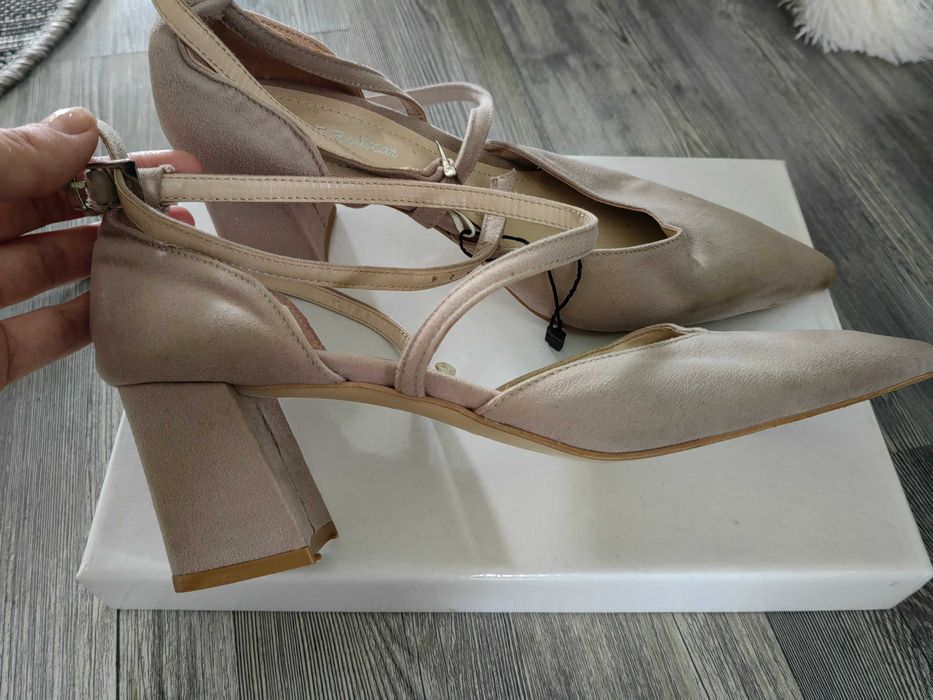Туфли бежевые жен