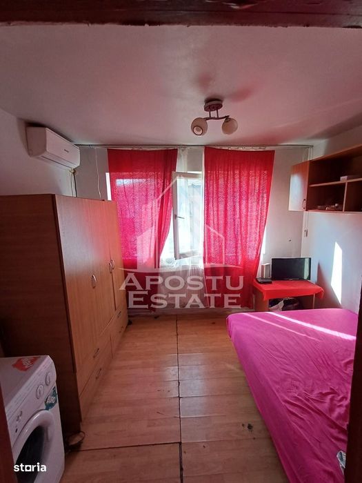 Garsoniera in zona UMT,  ideal investitie