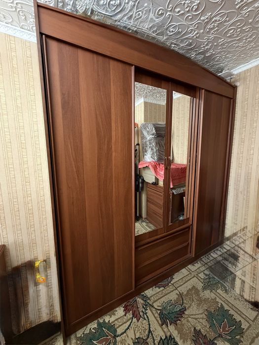 Продам кровать и мебель