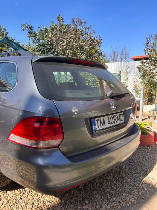 Volkswagen Golf, 2.695 € — imagine 4
