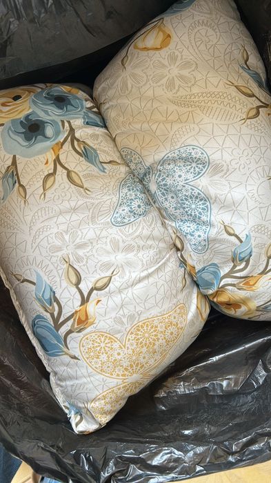 Матрас подушки столы стулья детские