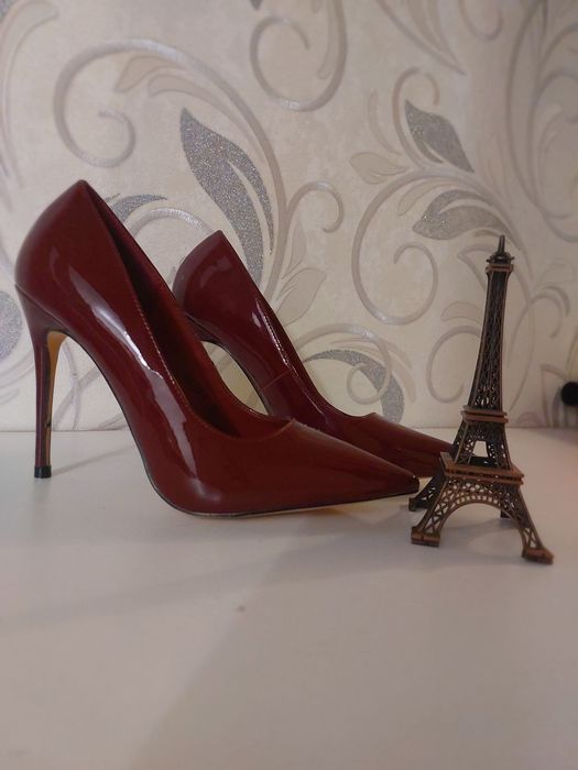 Туфельки вишнёвые 36р