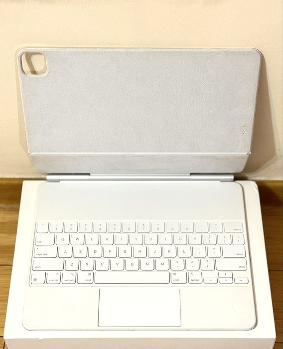 iPad Pro 12.9 M1 (5 Поколение) 128GB Cellular + Apple Magic Keyboard