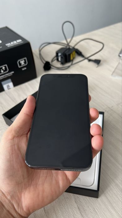 Продам Iphone 12 Pro
