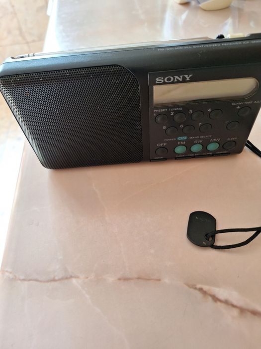 Radio Sony ICF M300 stereo.