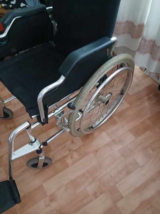 Инвалидная кроляска