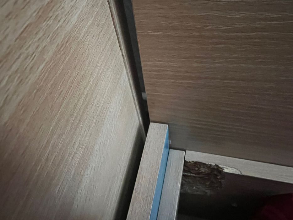 Легла с ракла  и гардероб