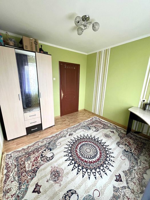 Продаётся 3 комн квартира