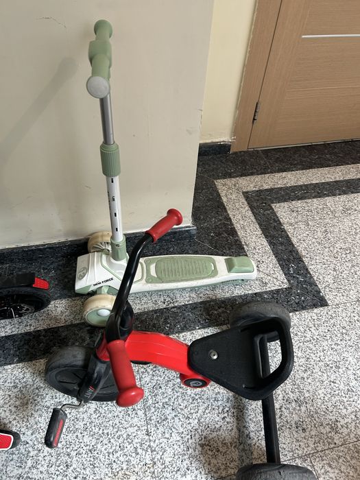 Общая стоимость всех игрушек — восем  тысяч