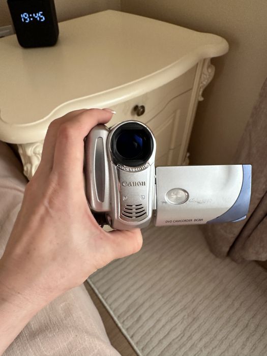 Видеокамера canon DC201