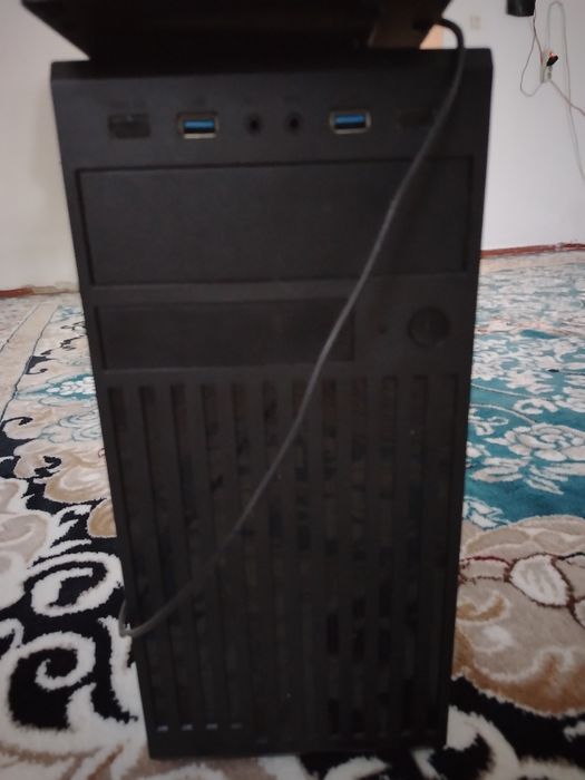 Intel i3 komputer