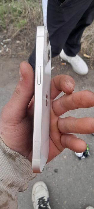 Продам айфон 13 на 128