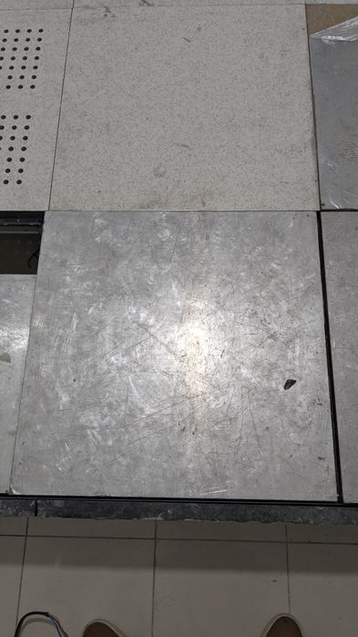 Фальшпол 60х60, 16 шт. (Примерно 8квм)