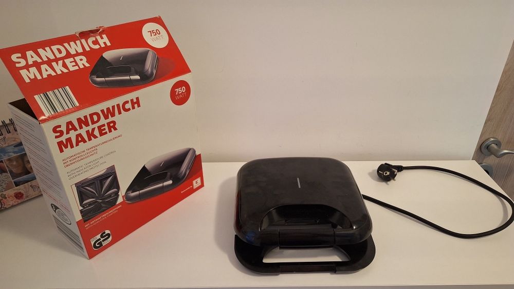 Sandwich Maker, aparat de facut sandwich-uri