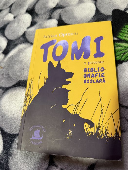 Cartea ,,Tomi” de Adrian Oprescu