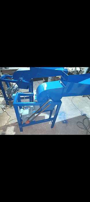 Moara cu motor de 4.8kw la 220 v pentru macinat cereale