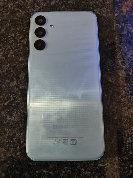 Samsung M15 очень мощный батарейка