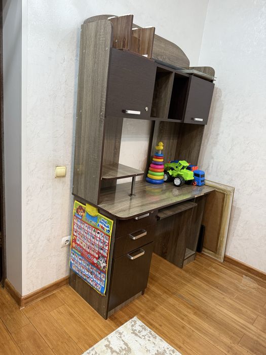 Компьютерный стол