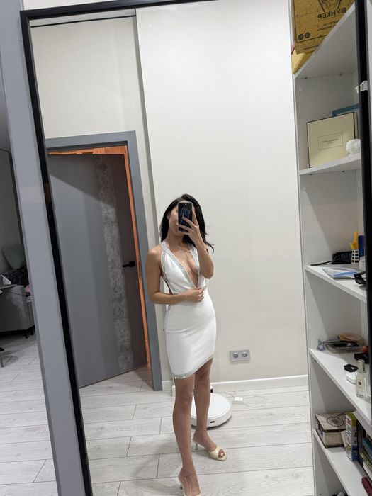 Платье коктельное новое 40-42